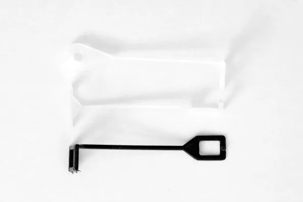 Prolongadores e extensores plásticos para cabides